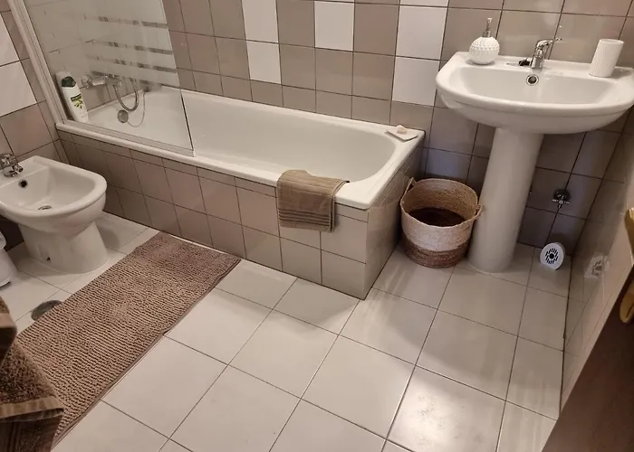 Encantador Com Piscina Aquecida Portimão