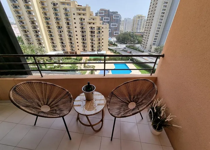 Encantador Com Piscina Aquecida