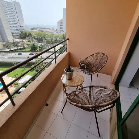 Encantador Com Piscina Aquecida