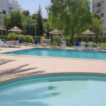 Encantador Com Piscina Aquecida 波尔蒂芒